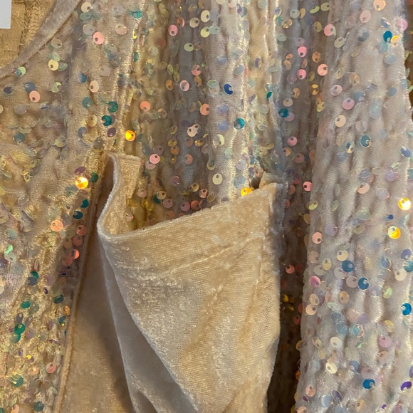 White Birch Gold Sequin Short Sleeve Top - 3X - Picture 3 of 3